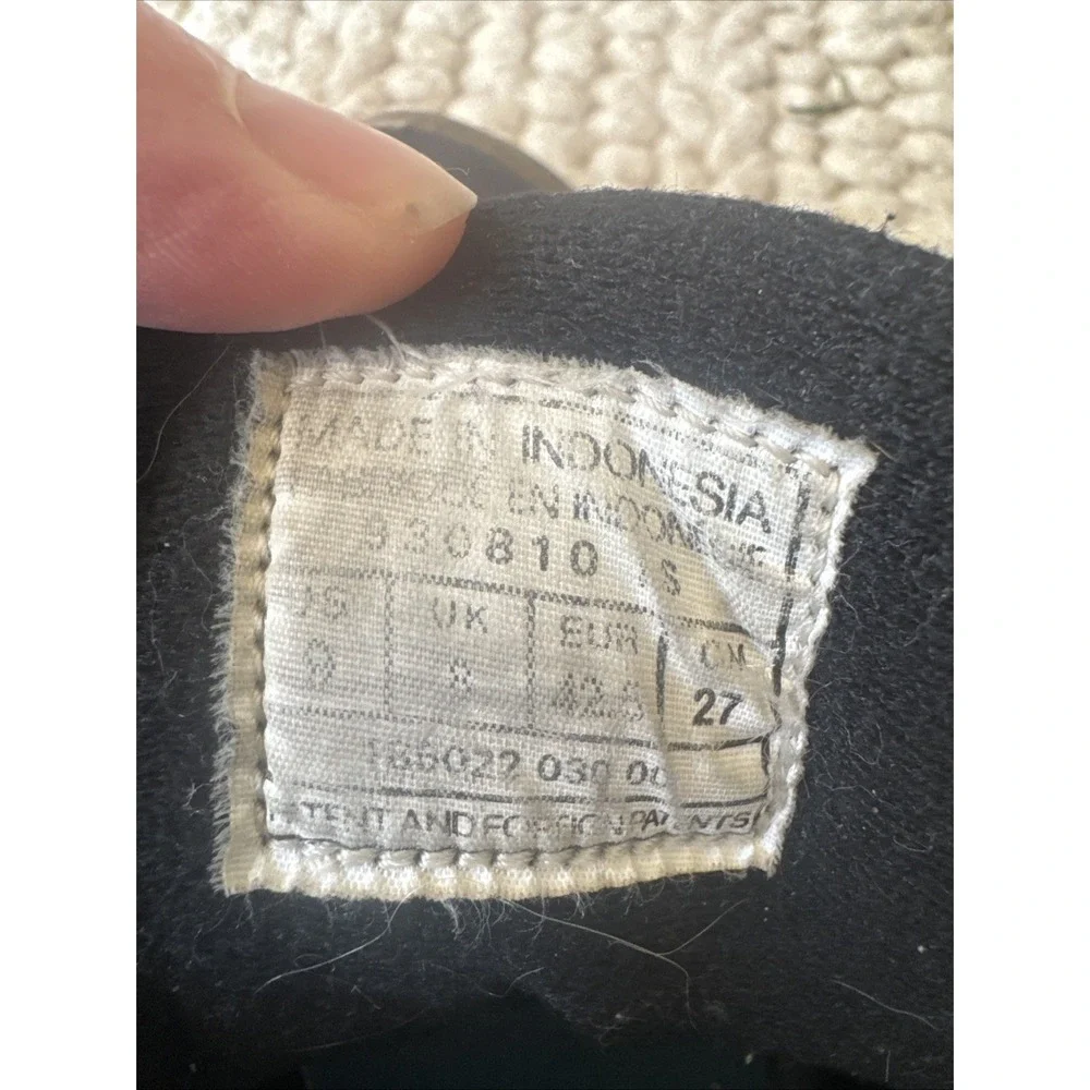 Nike Hikers Size 9 Unisex With Nike Hiker Guy Hat Combo Deal